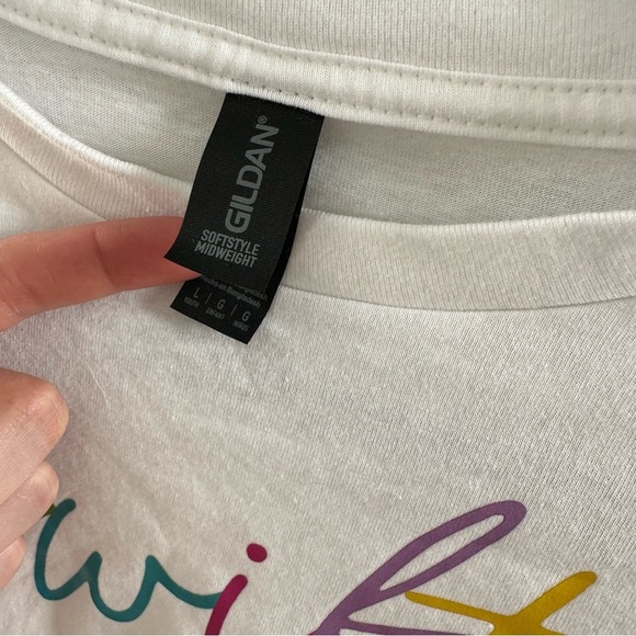 Swiftie Taylor Script Colorblock T-shirt - Picture 4 of 5